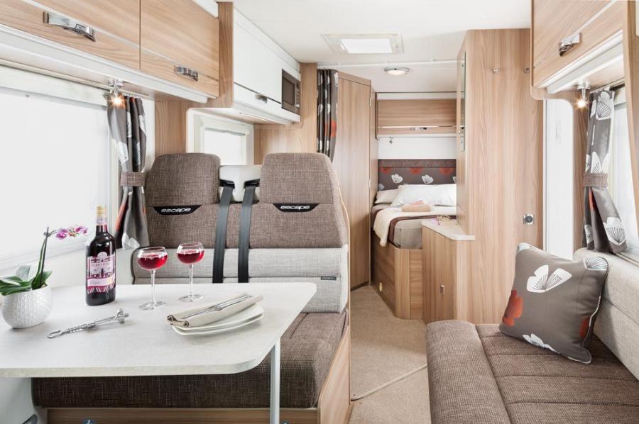 Интерьер Swift Motorhomes Escape 664 2015 года  (фото 4 из 7)